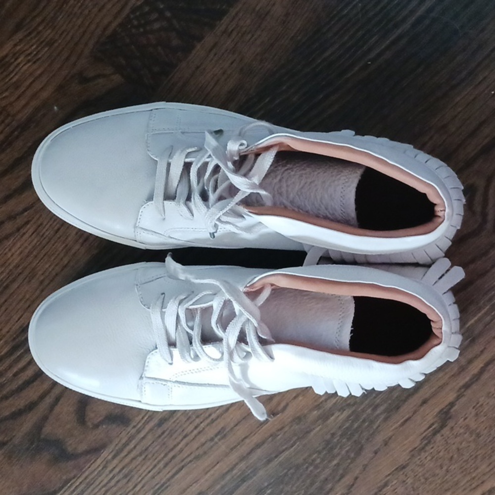 John Varvatos 315 fringe mid sneakers size 11 off white